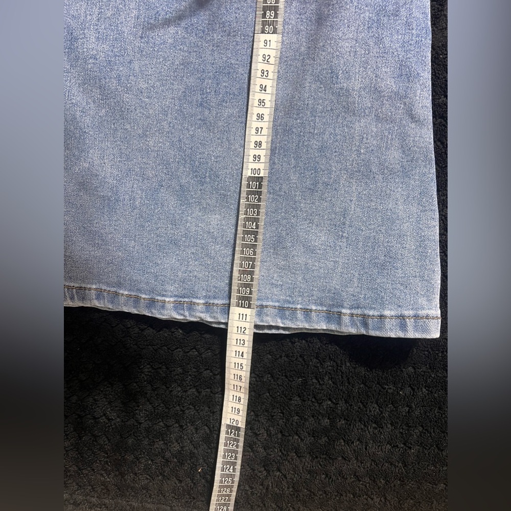Shein Floral Embroidered Flared light blue Jeans size L 80%Cotton 15% polyester - Picture 7 of 10